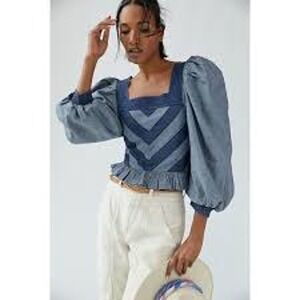 Love The Label Anthropologie Peasant Top Blouse Blue Chambray Crop Smocked Sz S